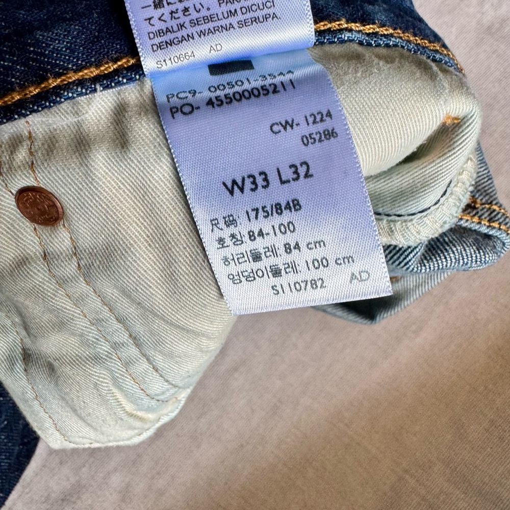 Levi's Premium Selvedge 501 Men's Straight Jeans in Medium Blue - Picture 9 of 12